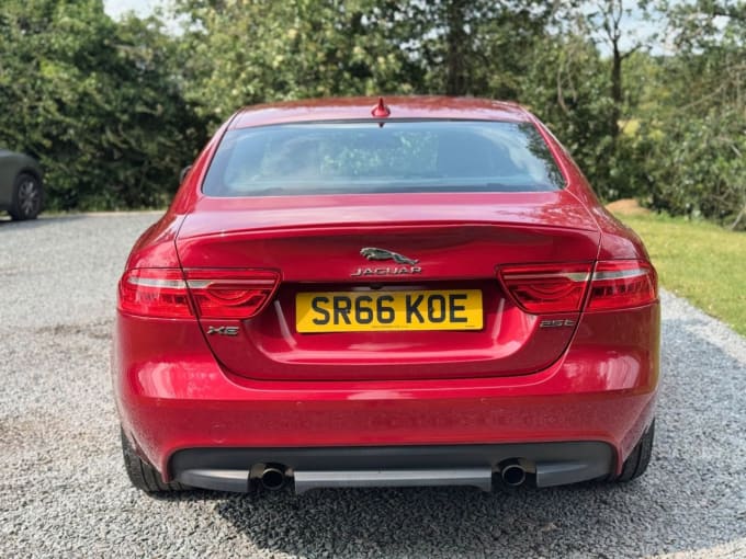 2025 Jaguar Xe