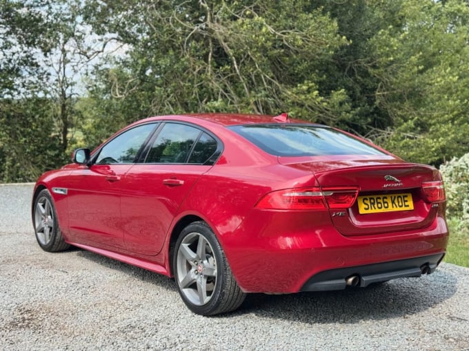 2025 Jaguar Xe