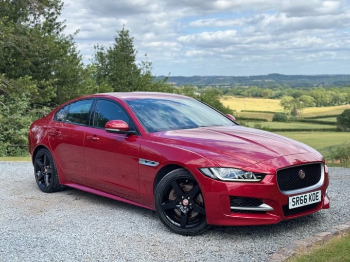 2025 Jaguar Xe