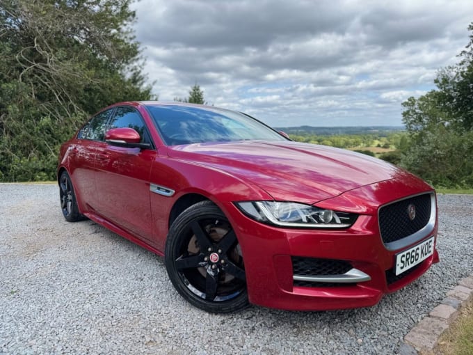 2025 Jaguar Xe