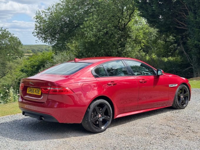 2025 Jaguar Xe
