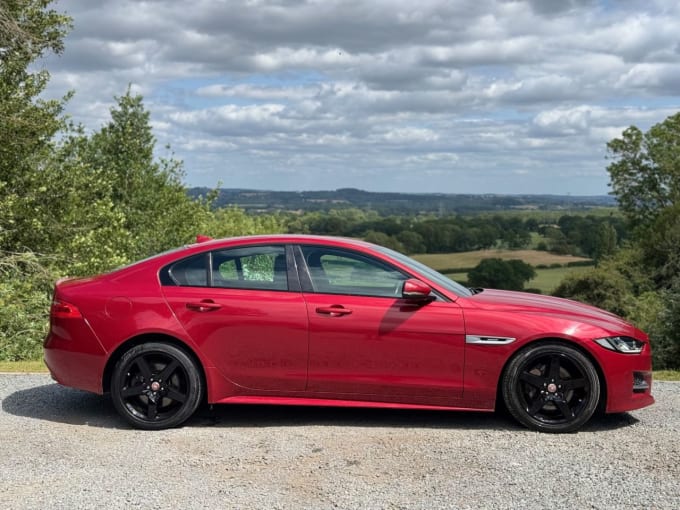 2025 Jaguar Xe