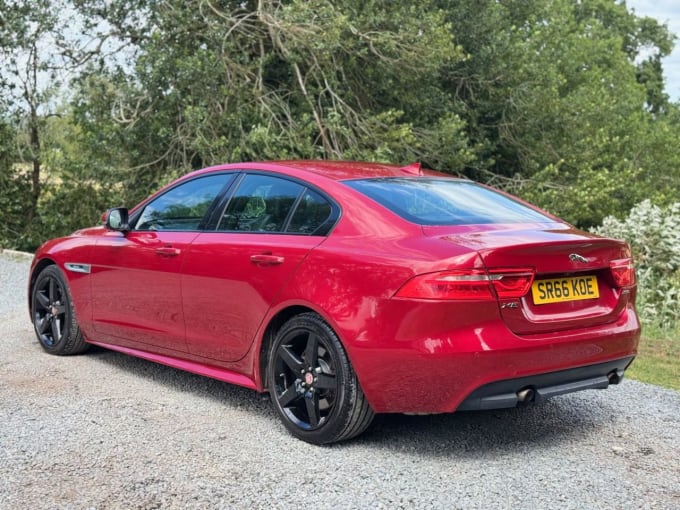 2025 Jaguar Xe