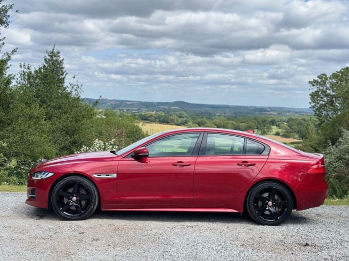 2025 Jaguar Xe