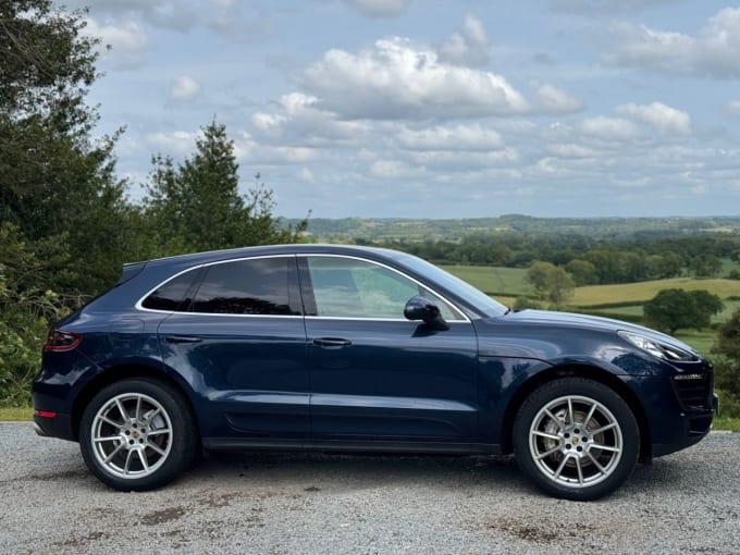 2025 Porsche Macan