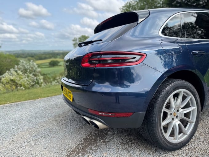 2025 Porsche Macan