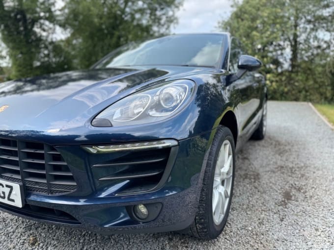 2025 Porsche Macan