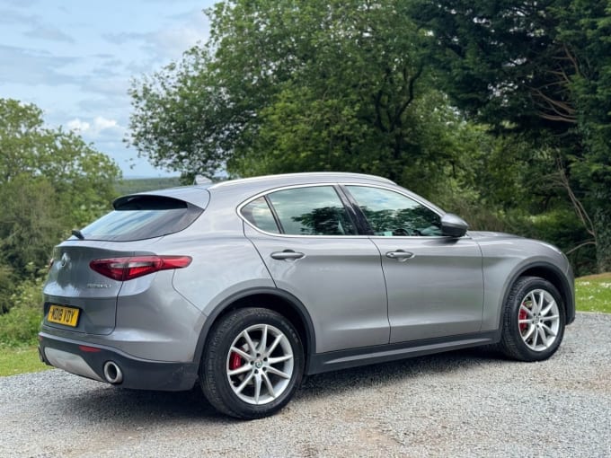 2025 Alfa Romeo Stelvio