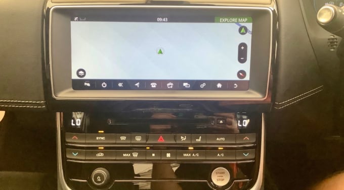 2025 Jaguar Xe