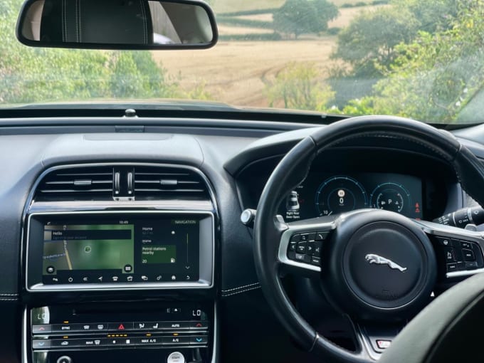 2025 Jaguar Xe
