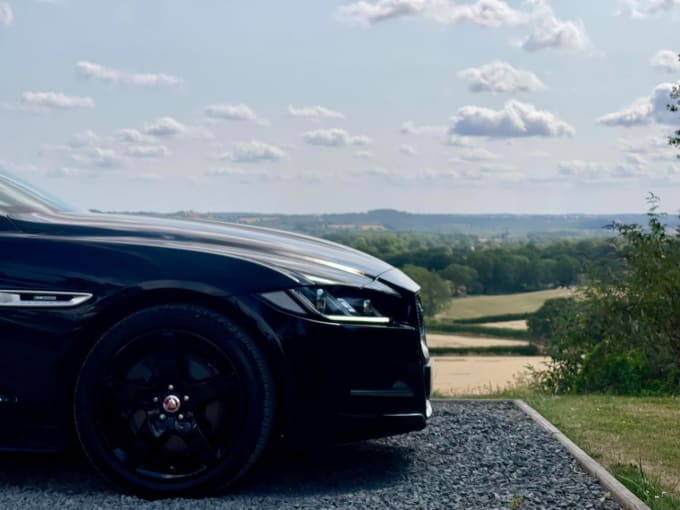 2025 Jaguar Xe