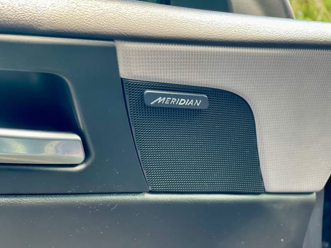 2025 Jaguar Xe