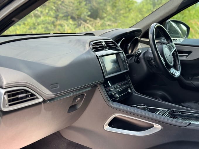 2025 Jaguar F-pace