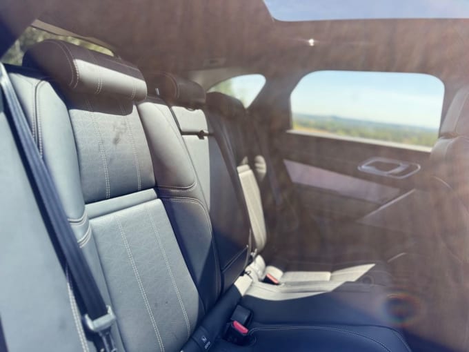 2025 Land Rover Range Rover Velar