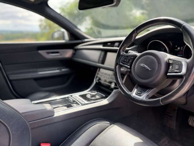 2025 Jaguar Xf