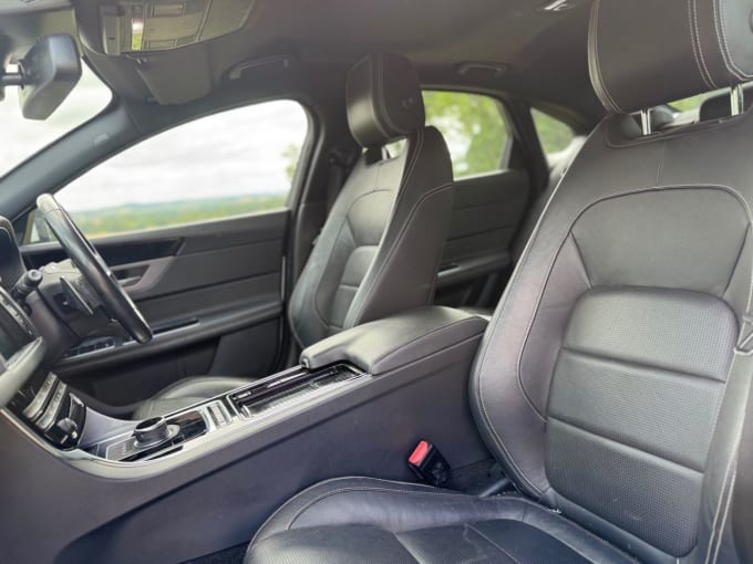 2025 Jaguar Xf