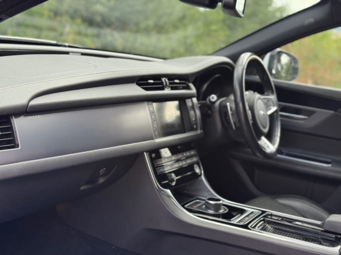 2025 Jaguar Xf