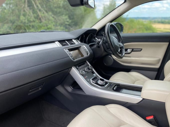 2025 Land Rover Range Rover Evoque