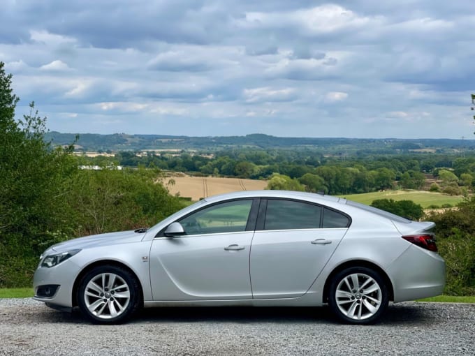 2025 Vauxhall Insignia