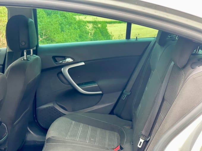 2025 Vauxhall Insignia