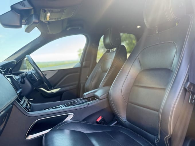 2025 Jaguar F-pace