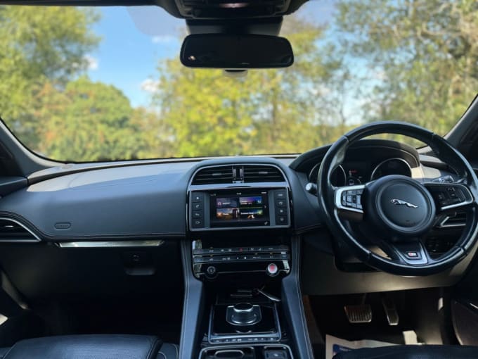 2025 Jaguar F-pace