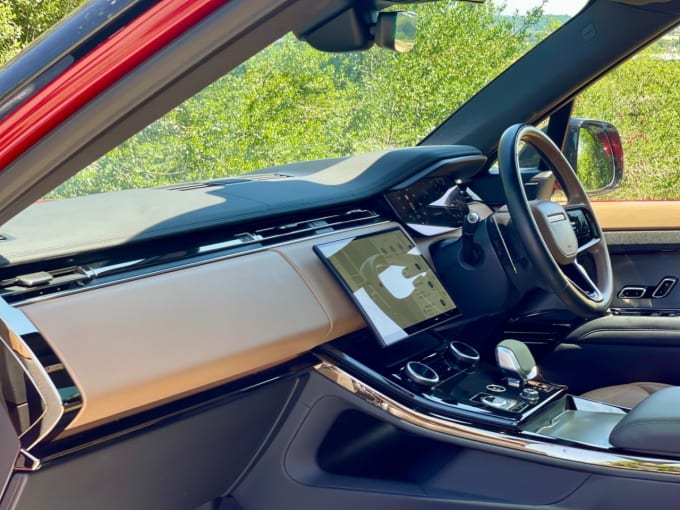 2025 Land Rover Range Rover Sport
