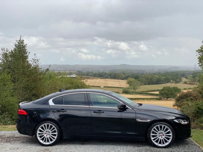 2025 Jaguar Xe