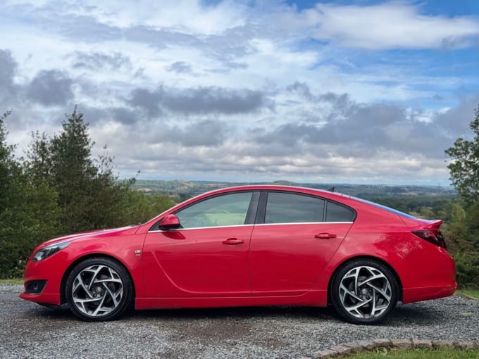 2025 Vauxhall Insignia