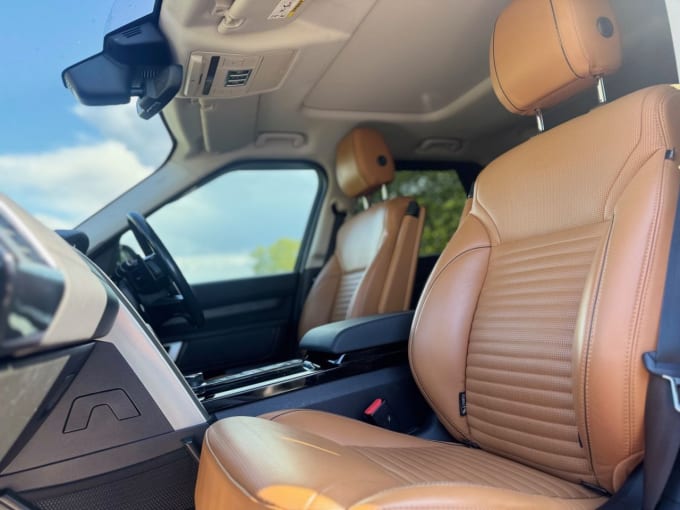 2025 Land Rover Discovery