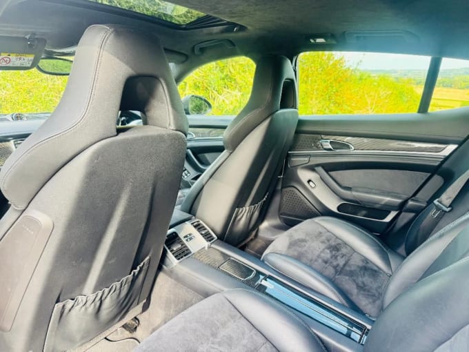 2025 Porsche Panamera