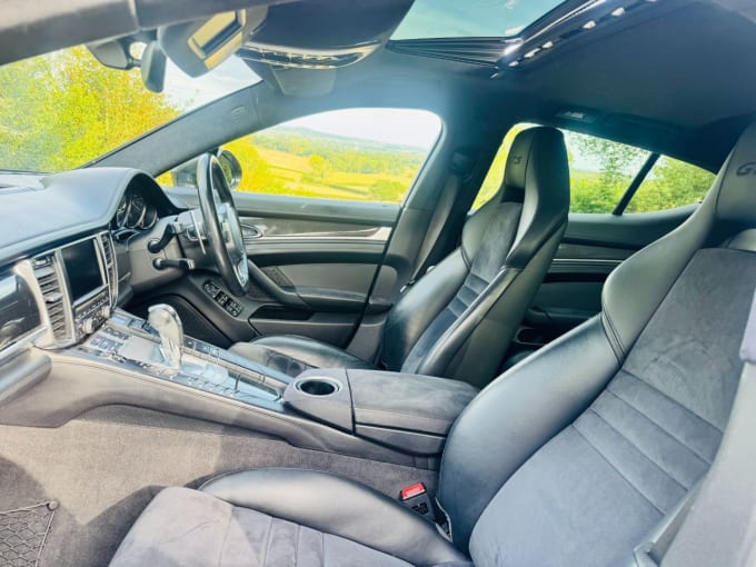 2025 Porsche Panamera