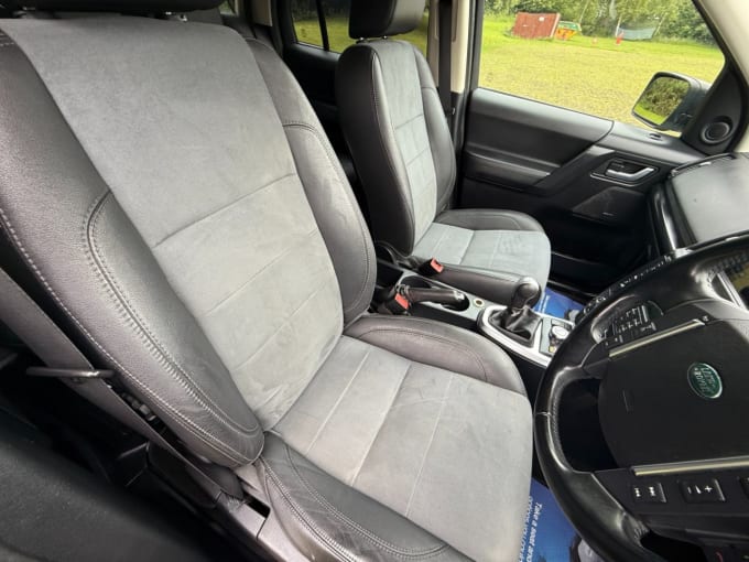 2025 Land Rover Freelander 2