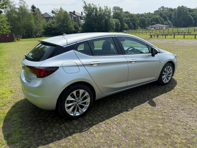 2025 Vauxhall Astra
