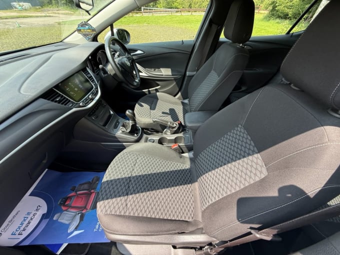 2025 Vauxhall Astra
