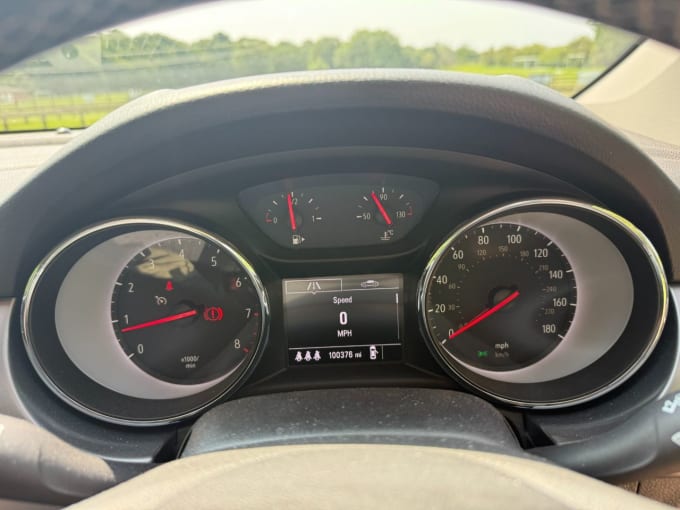 2025 Vauxhall Astra