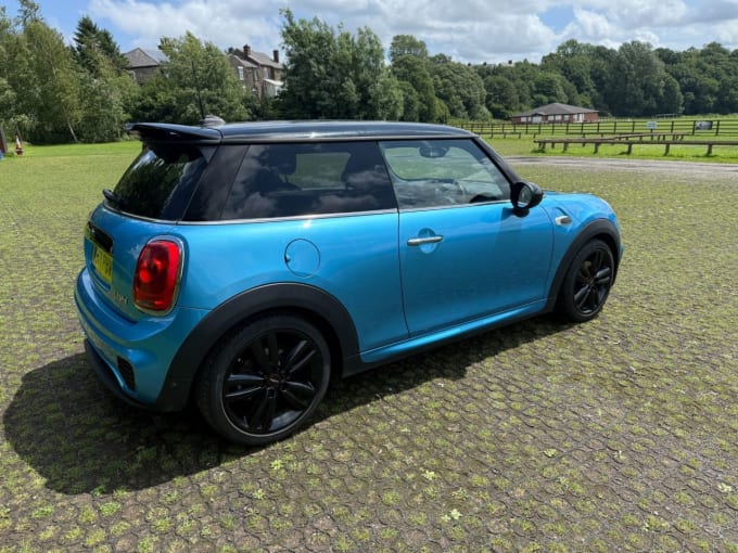 2025 Mini Hatch