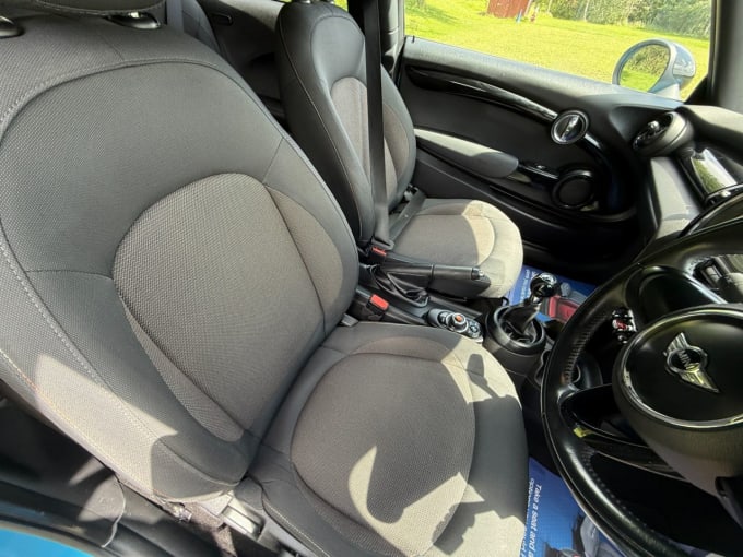 2025 Mini Hatch