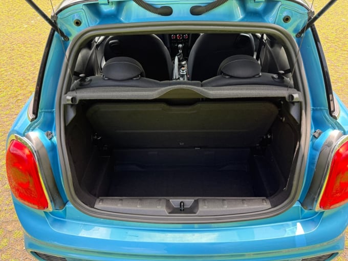 2025 Mini Hatch