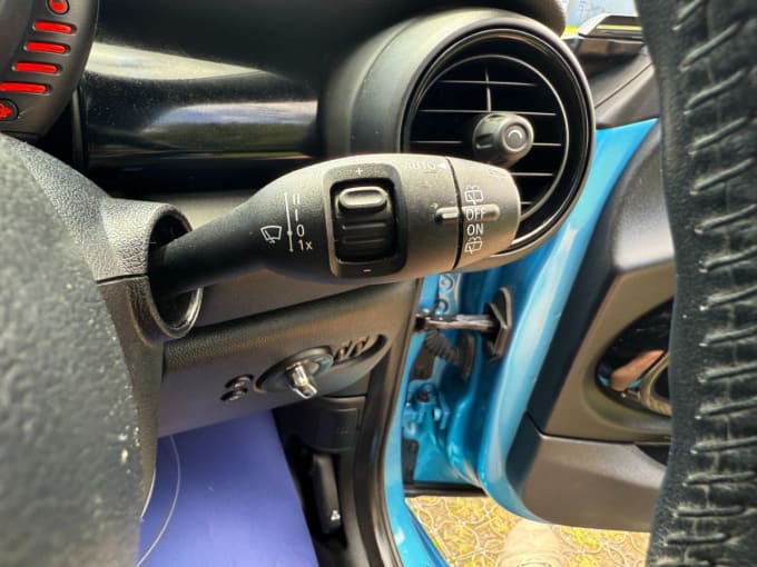 2025 Mini Hatch