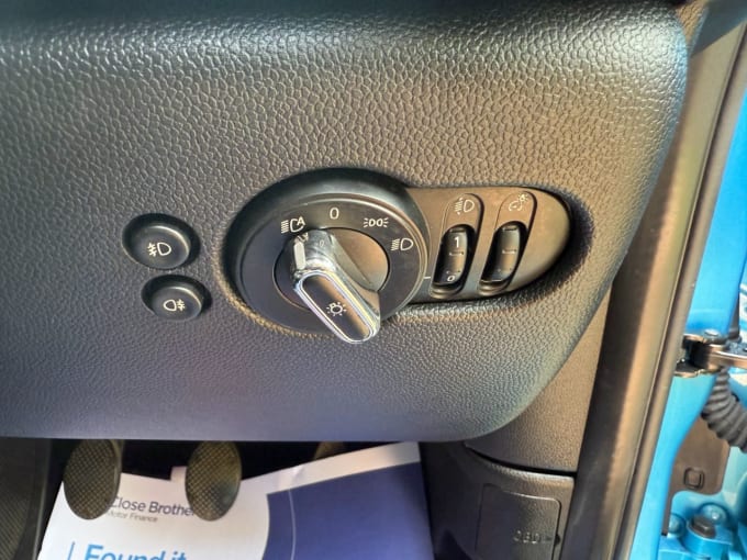 2025 Mini Hatch
