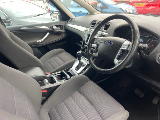 2025 Ford Galaxy