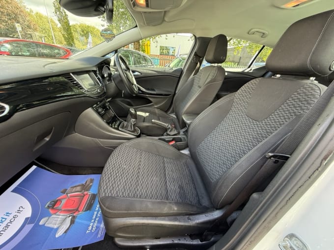 2025 Vauxhall Astra