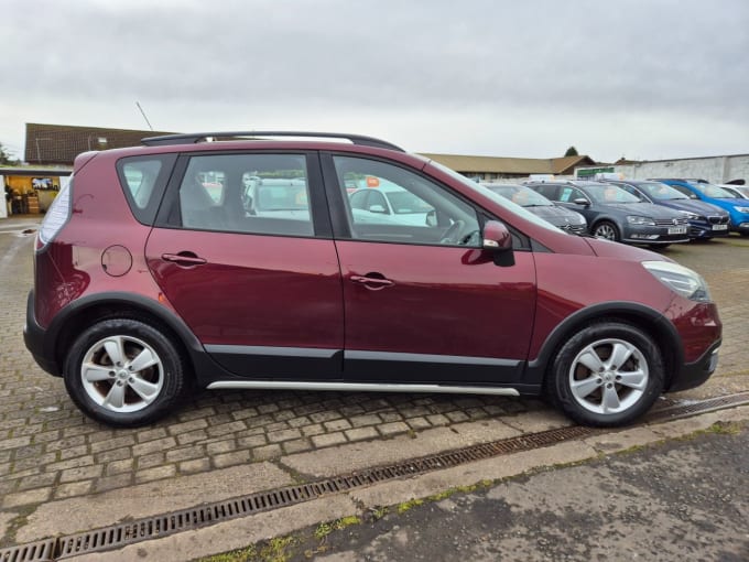 2025 Renault Scenic