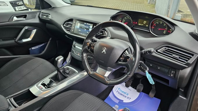 2025 Peugeot 308