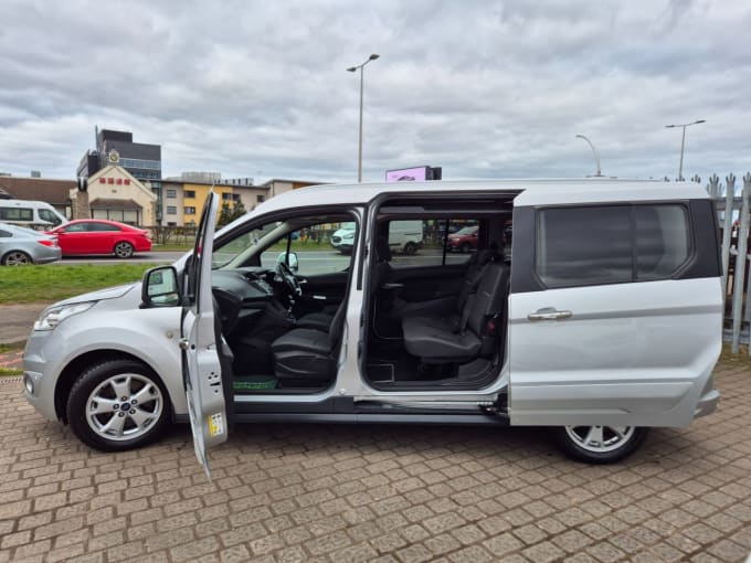 2025 Ford Grand Tourneo Connect