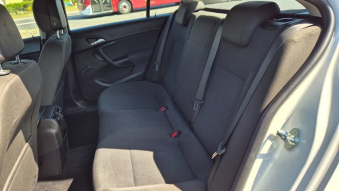 2025 Vauxhall Insignia