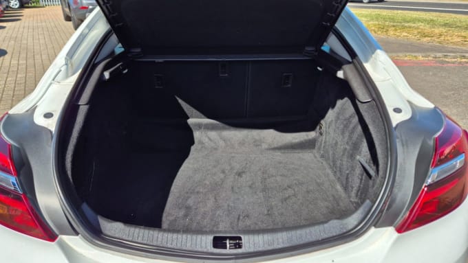 2025 Vauxhall Insignia