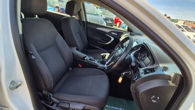 2025 Vauxhall Insignia
