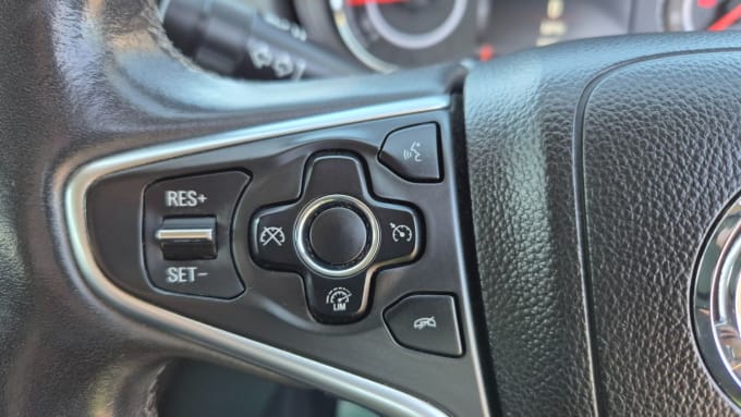 2025 Vauxhall Insignia